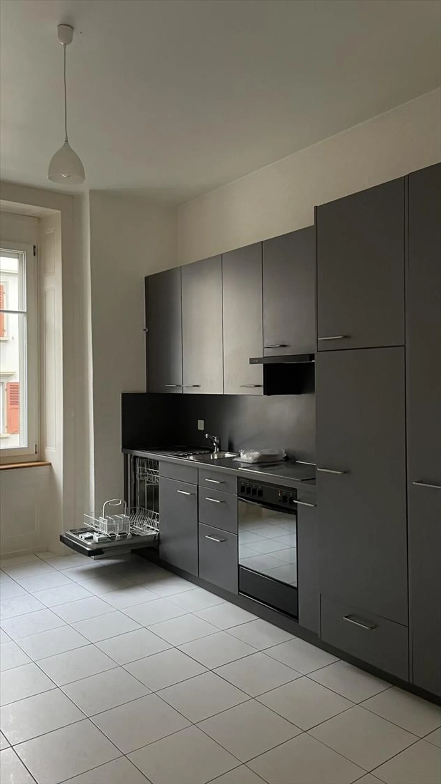 St-Imier, beautiful 3-room apartment with fitted kitchen - Photo 1 of 5