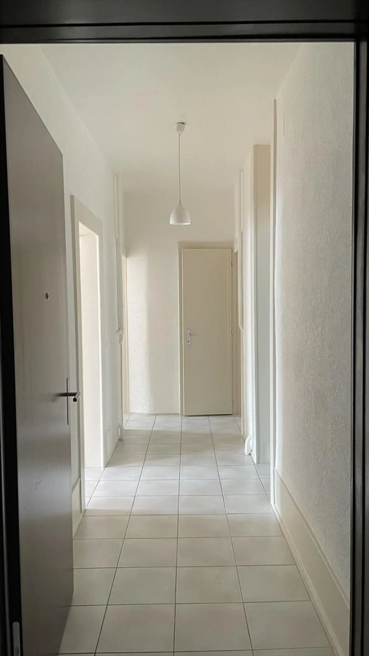 St-Imier, beautiful 3-room apartment with fitted kitchen - Photo 4 of 5