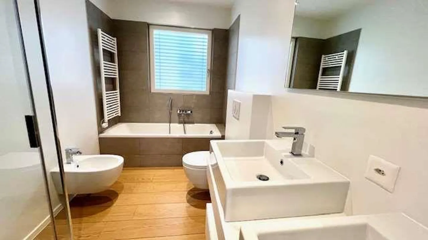 Elegantes Apartment mit Terrasse - Foto 8 von 13