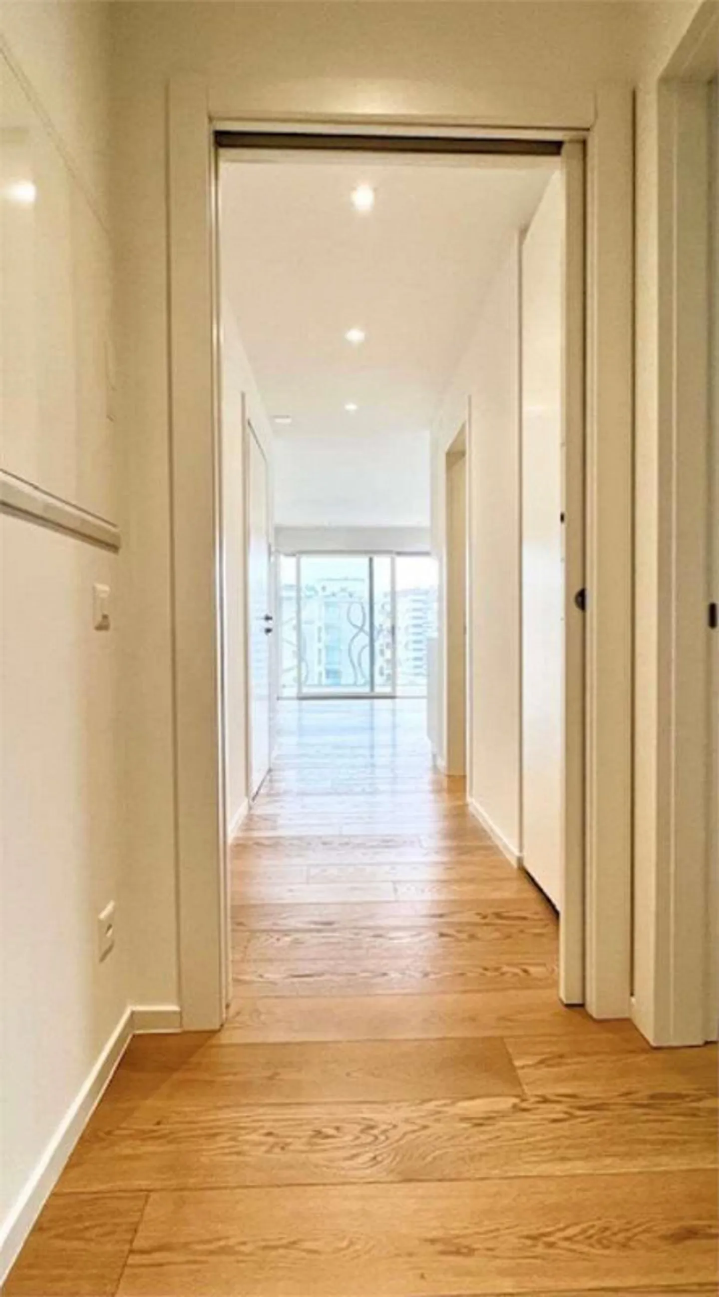 Elegantes Apartment mit Terrasse - Foto 5 von 13