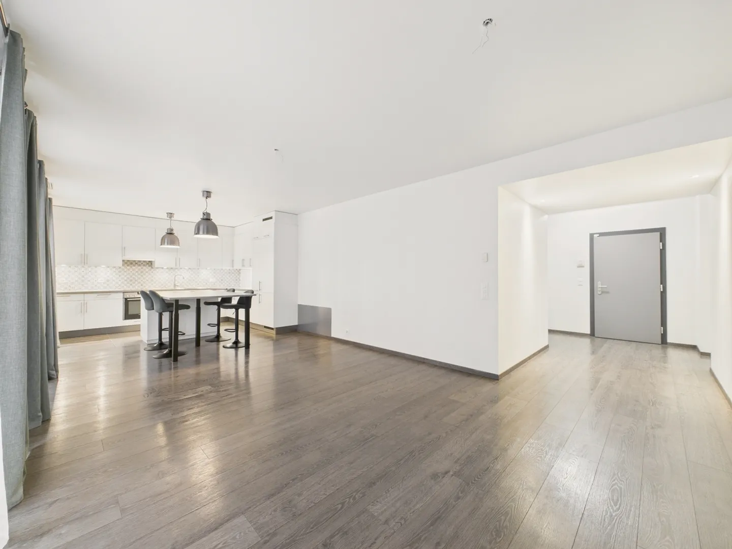 Modern and Spacious Apartment in Vernier - Photo 2 of 13