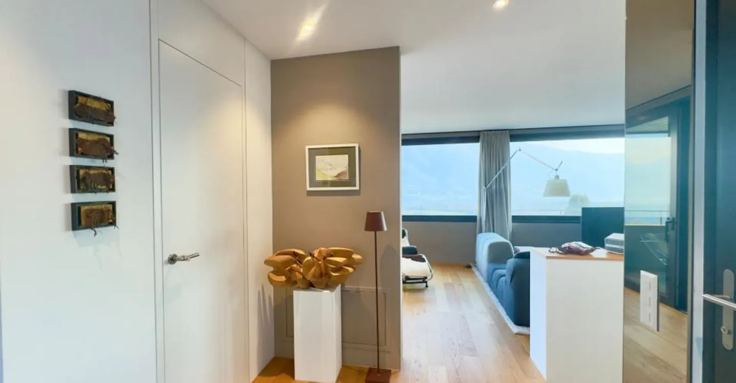 Stupendo Duplex con Vista Lago - Foto 1 di 17