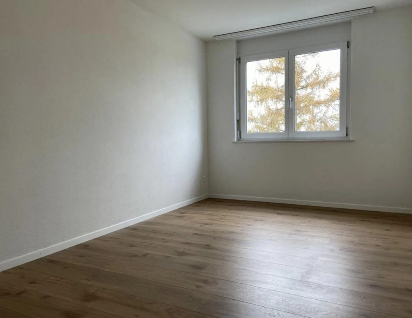 Sous-locataire à partir du 01.02.2026 Appartement moderne de 4,5 pièces avec grand balcon - Photo 8 sur 10