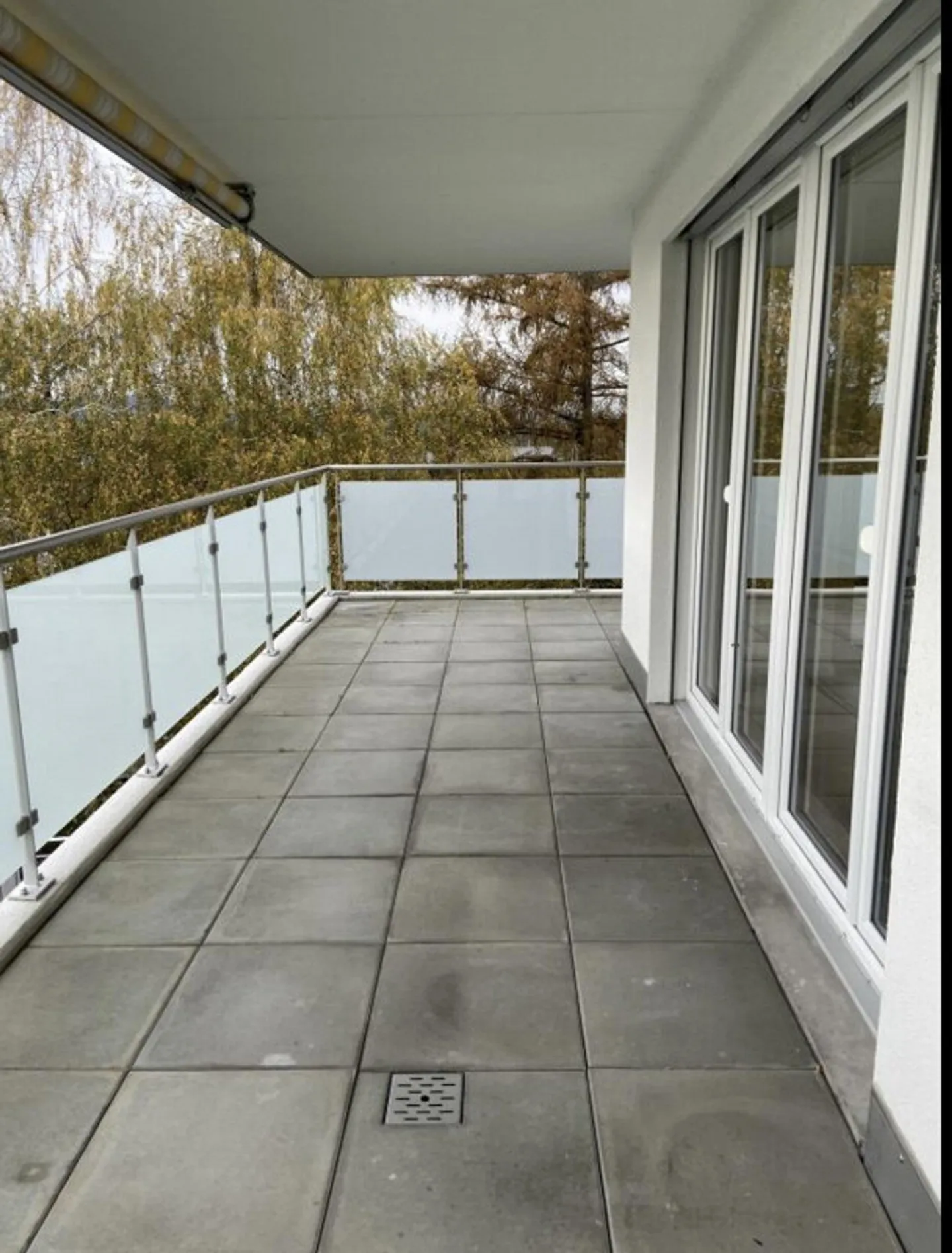Sous-locataire à partir du 01.02.2026 Appartement moderne de 4,5 pièces avec grand balcon - Photo 10 sur 10