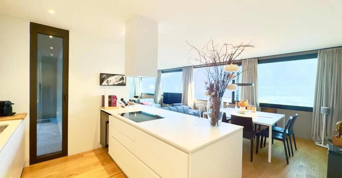 Stupendo Duplex con Vista Lago - Foto 9 di 17