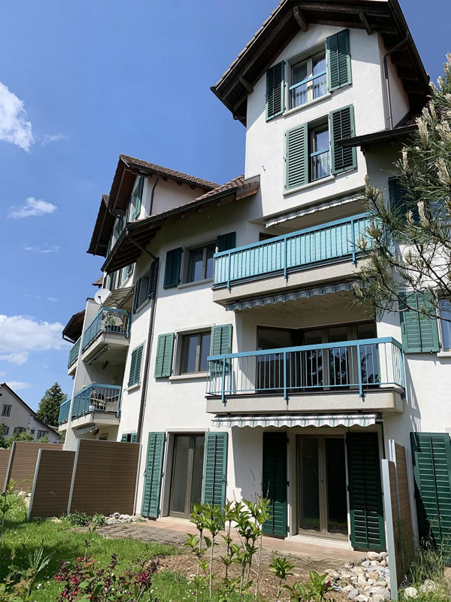 Vivre dans un superbe appartement en duplex avec espace jardin et balcon - Photo 1 sur 9