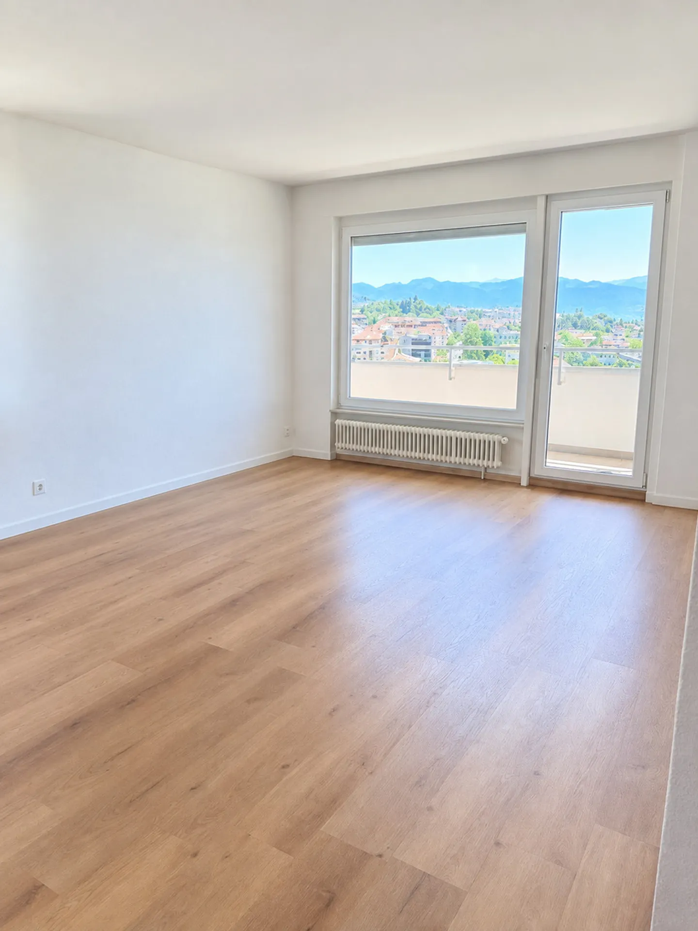Apartment for rent - Photo 1 of 8