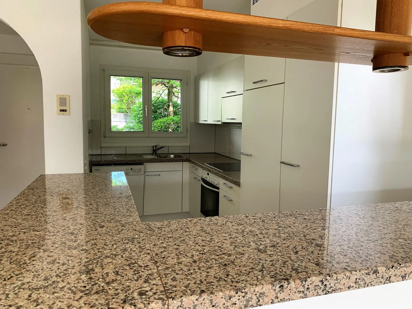 Vivre dans un superbe appartement en duplex avec espace jardin et balcon - Photo 4 sur 9