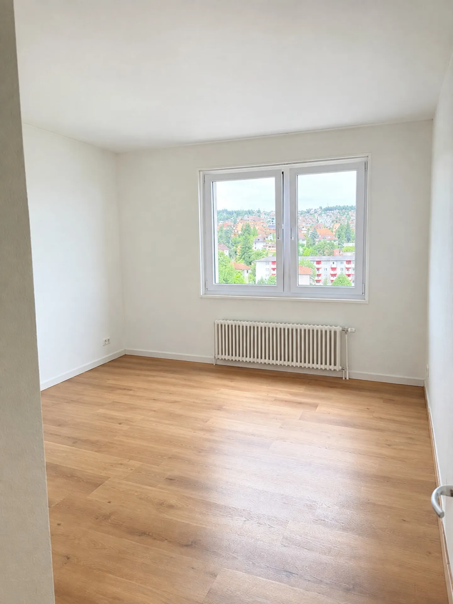 Apartment for rent - Photo 2 of 8