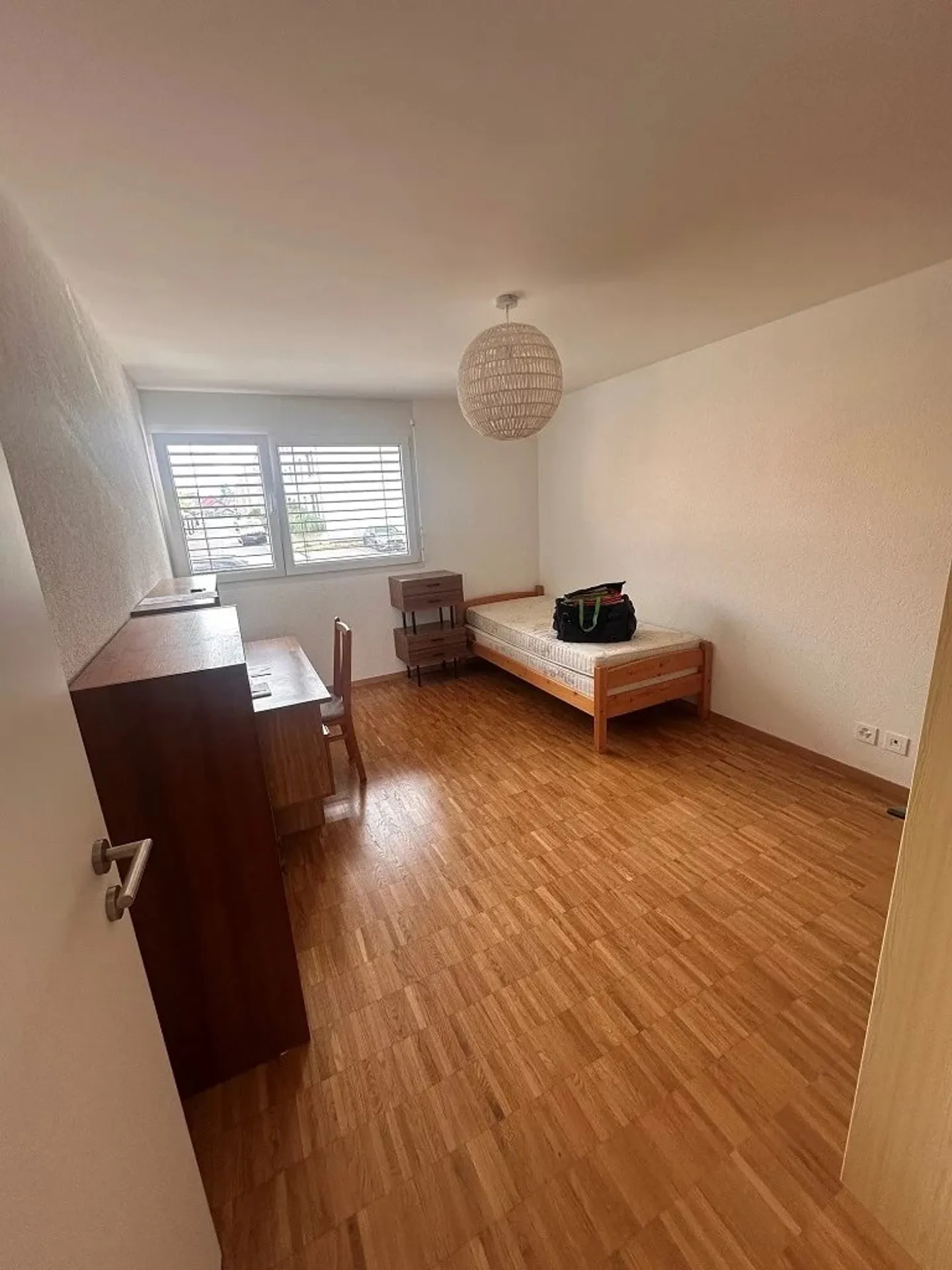 3.5 Room Apartment - Photo 4 of 8