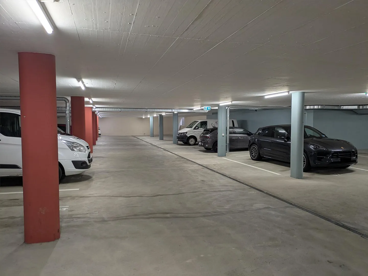 Einstellplätze zu Vermieten - Foto 2 von 5