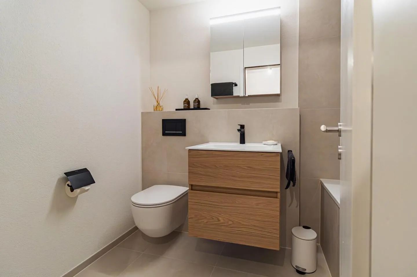 Stylishly renovated gem - Photo 6 of 12
