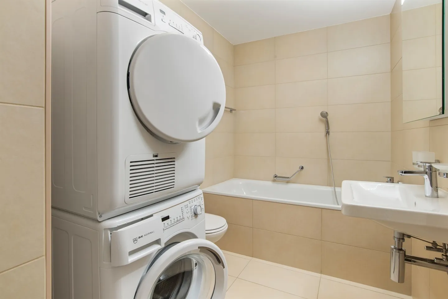 Moderne Eleganz zum Greifen nah - Foto 9 von 11