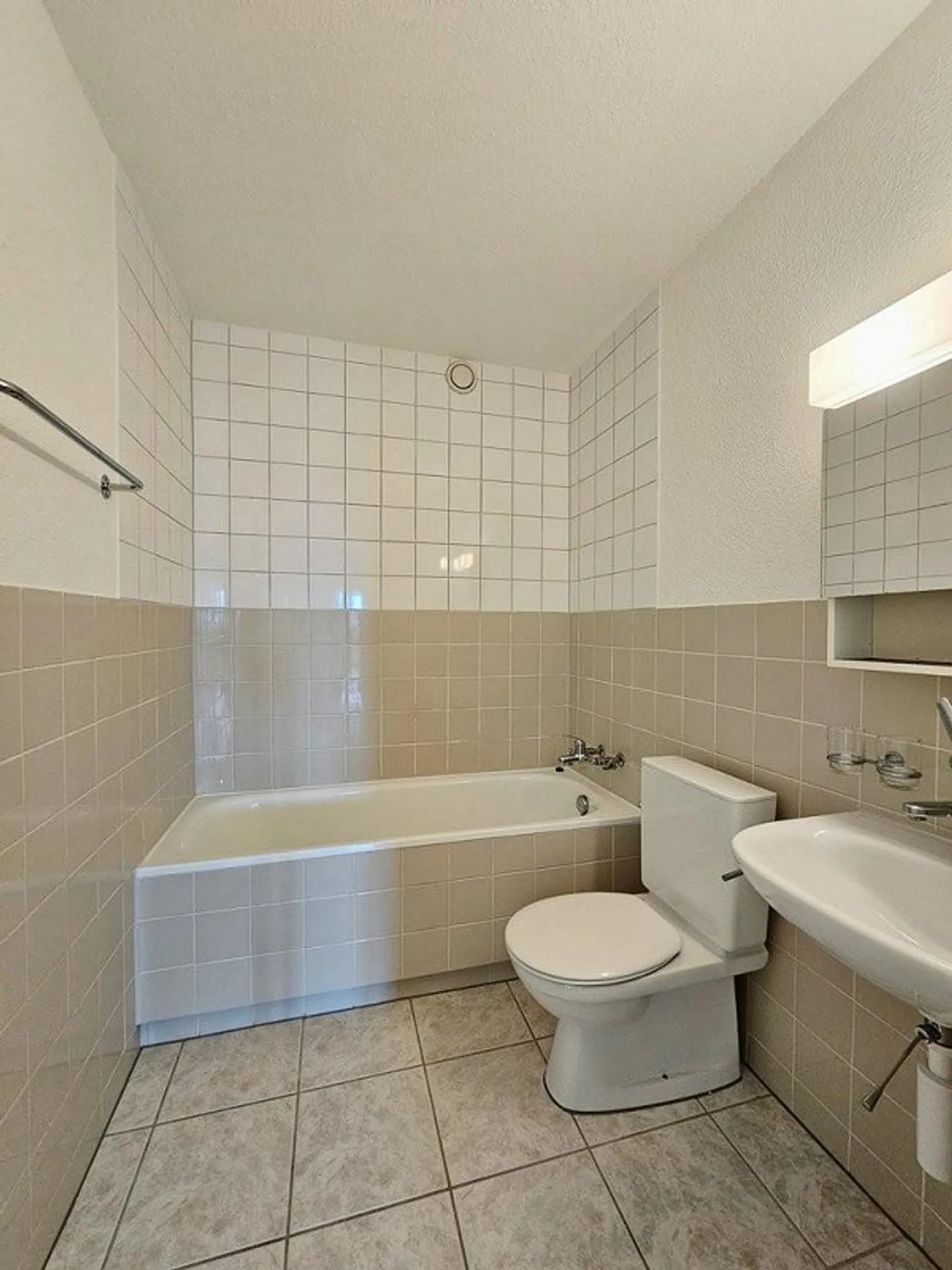 Geräumige Wohnung in ruhiger Lage - Foto 10 von 12