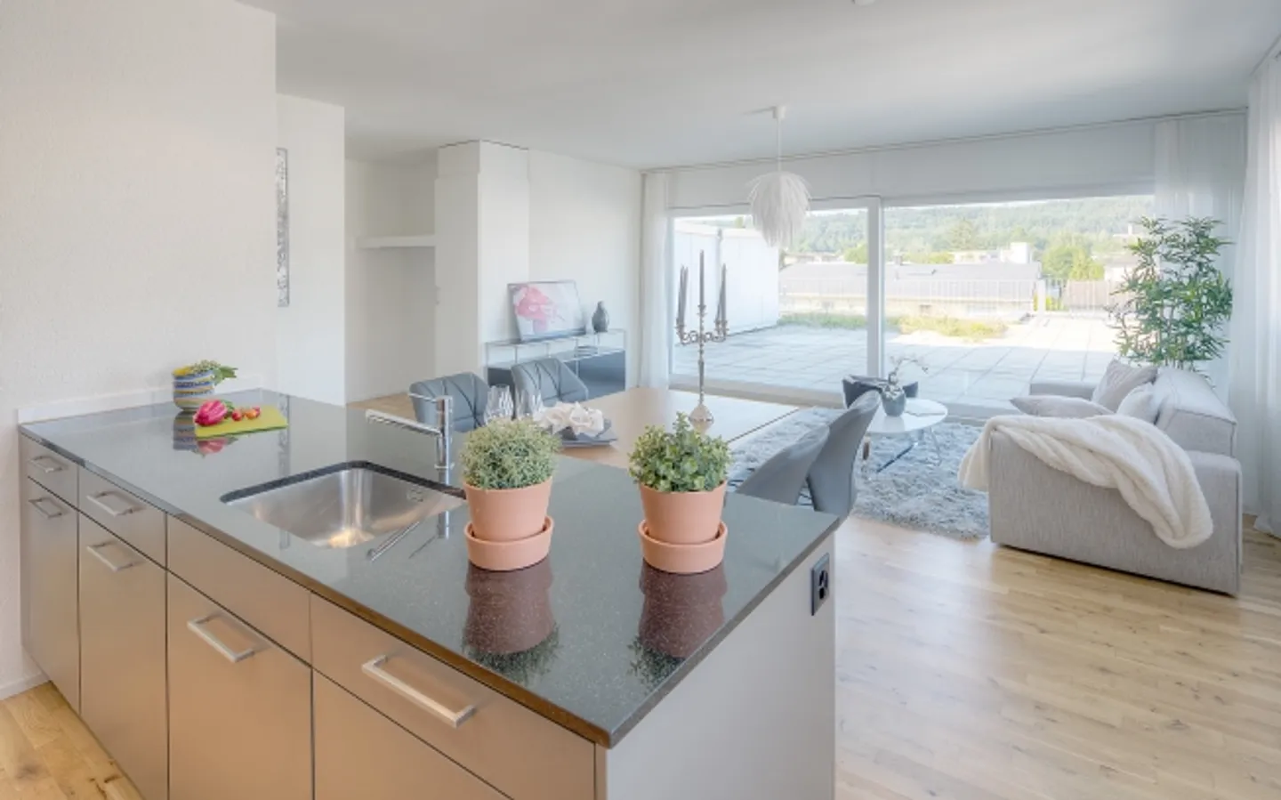 This great apartment is looking for you! - Photo 2 of 10