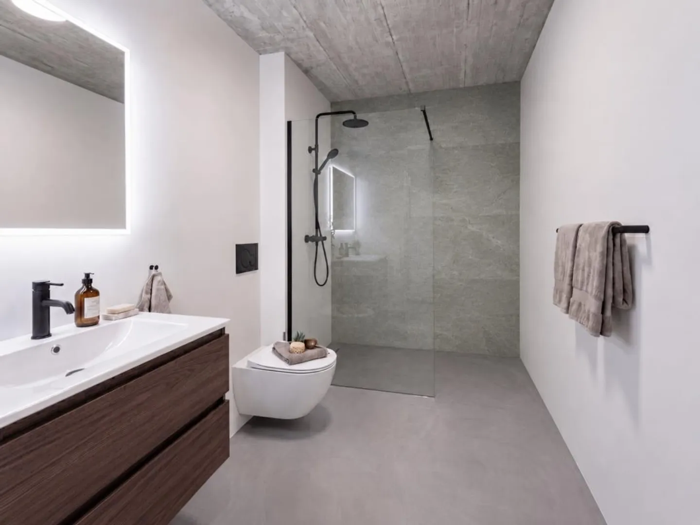 Appartamento attico di 4 1/2 stanze con vista mozzafiato sul lago di Costanza - Foto 17 di 18