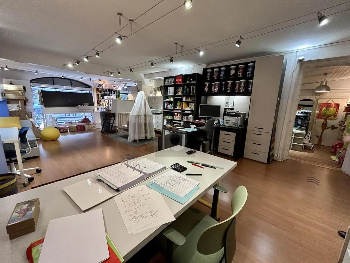 Espace Commercial Spacieux à Plainpalais - Photo 1 sur 6