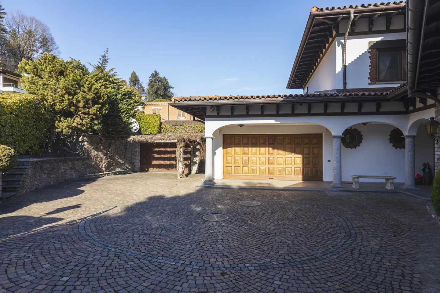 «Luxusvilla in Lugano zu verkaufen – Blick auf den See, den Garten und den Pool» - Foto 13 von 14