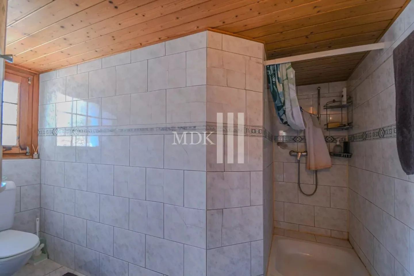 Chalet for sale - Photo 7 of 13