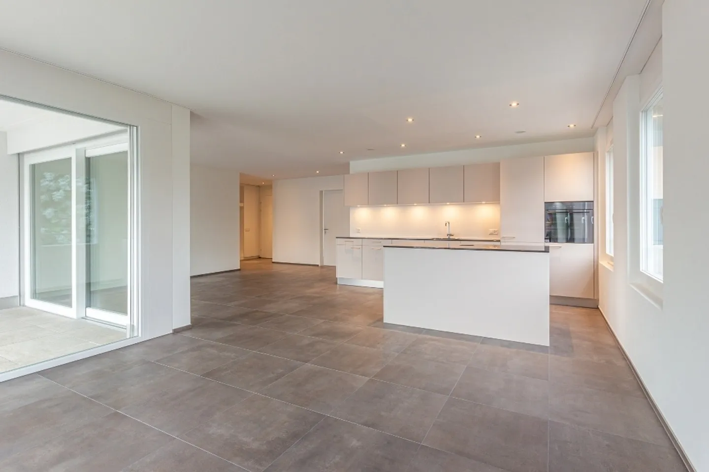 Bellissimo appartamento di 3½ stanze con area giardino - Foto 3 di 10