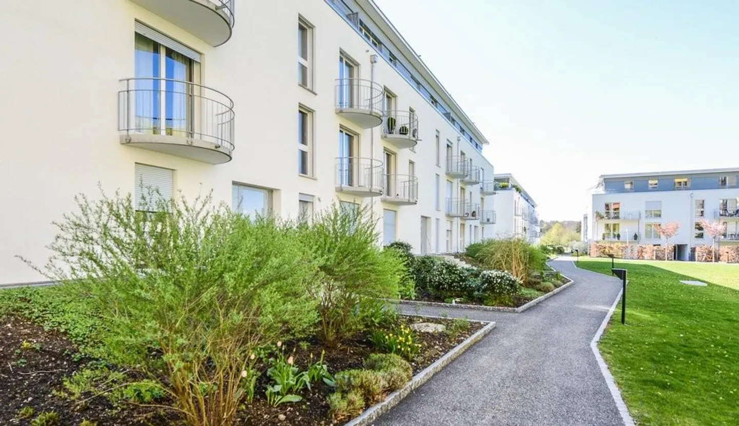 Proche de la ville mais dans la verdure - Votre nouveau chez-vous ! - Photo 2 sur 12