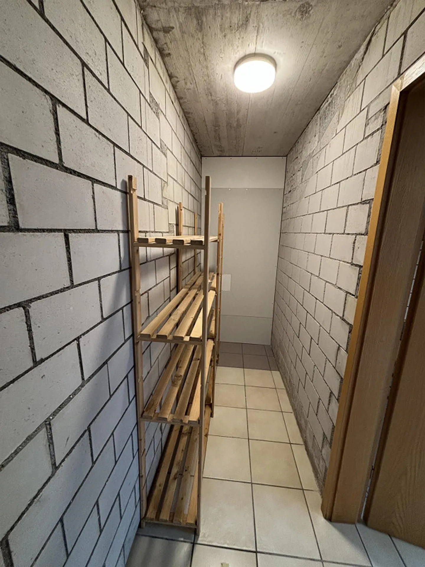 Appartement 3 pièces sous-sol - Photo 2 sur 11