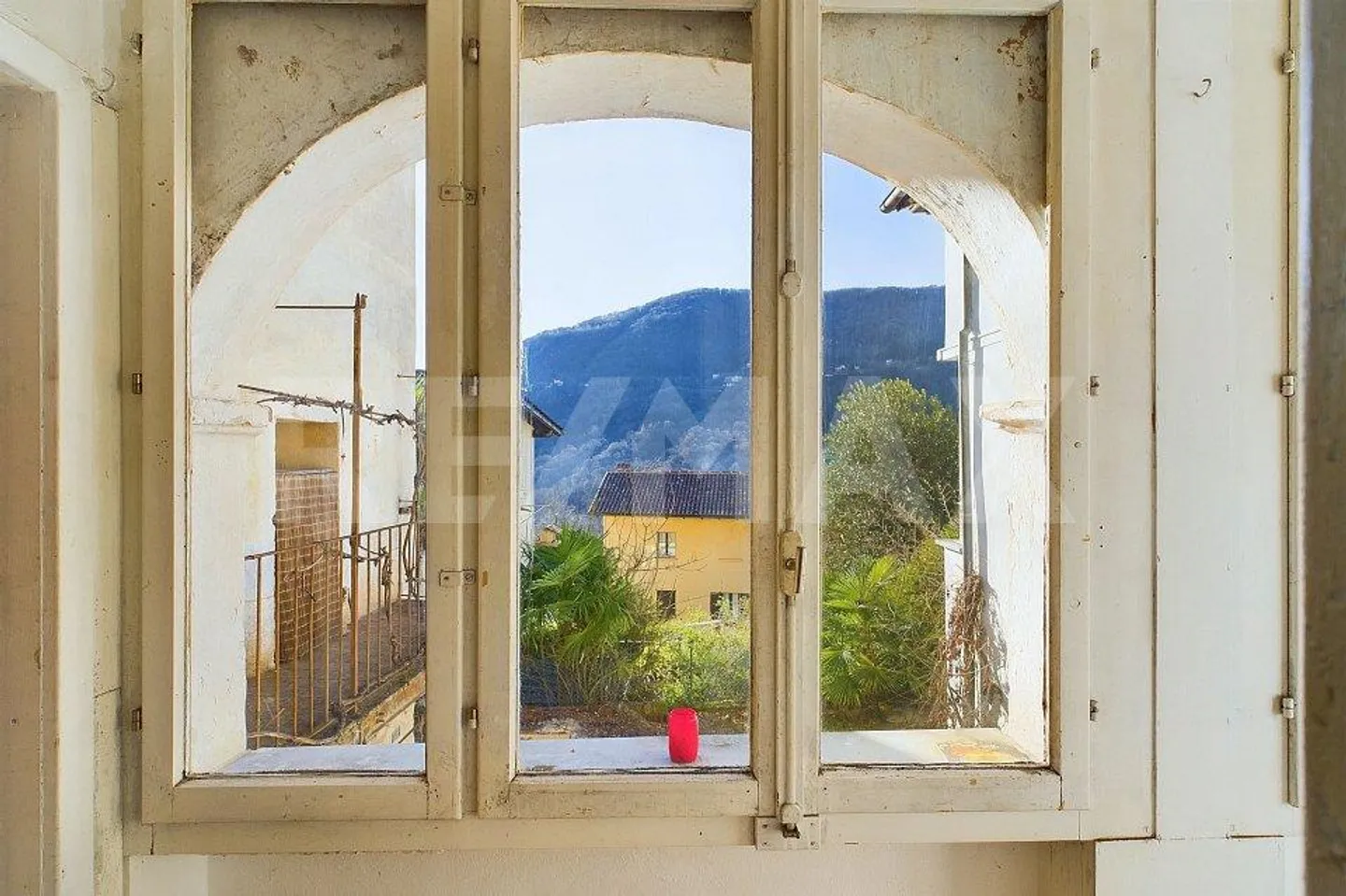 Maison de village avec terrain à bâtir, excellente investissement - Photo 8 sur 13