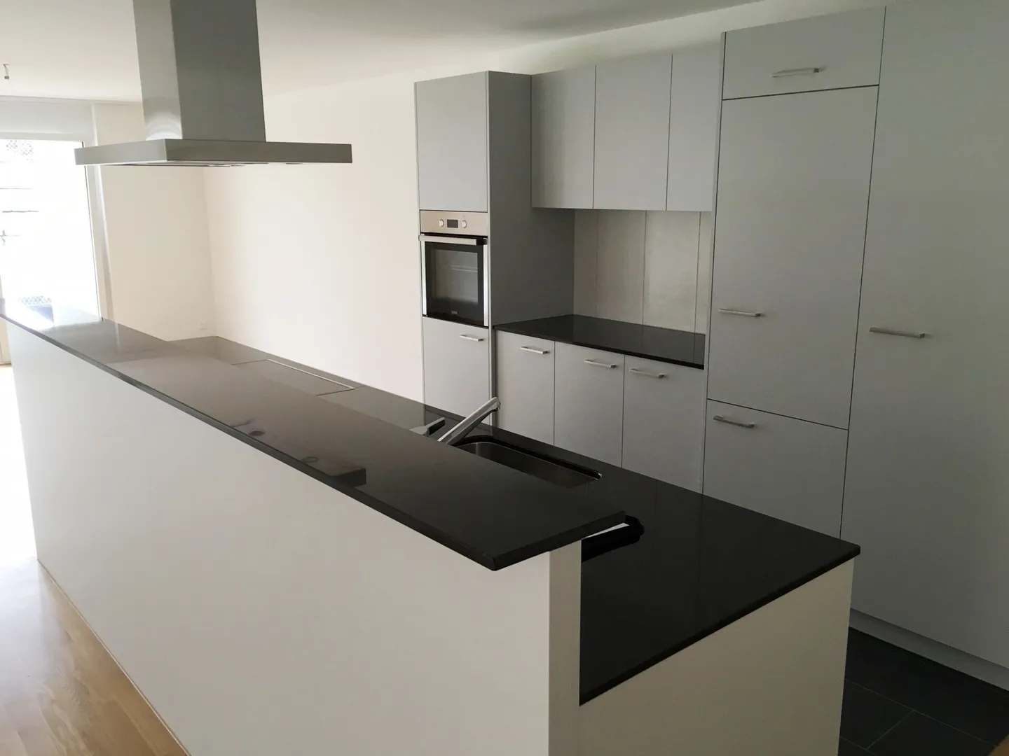 Bright 4.5 Room Apartment - Photo 2 of 8