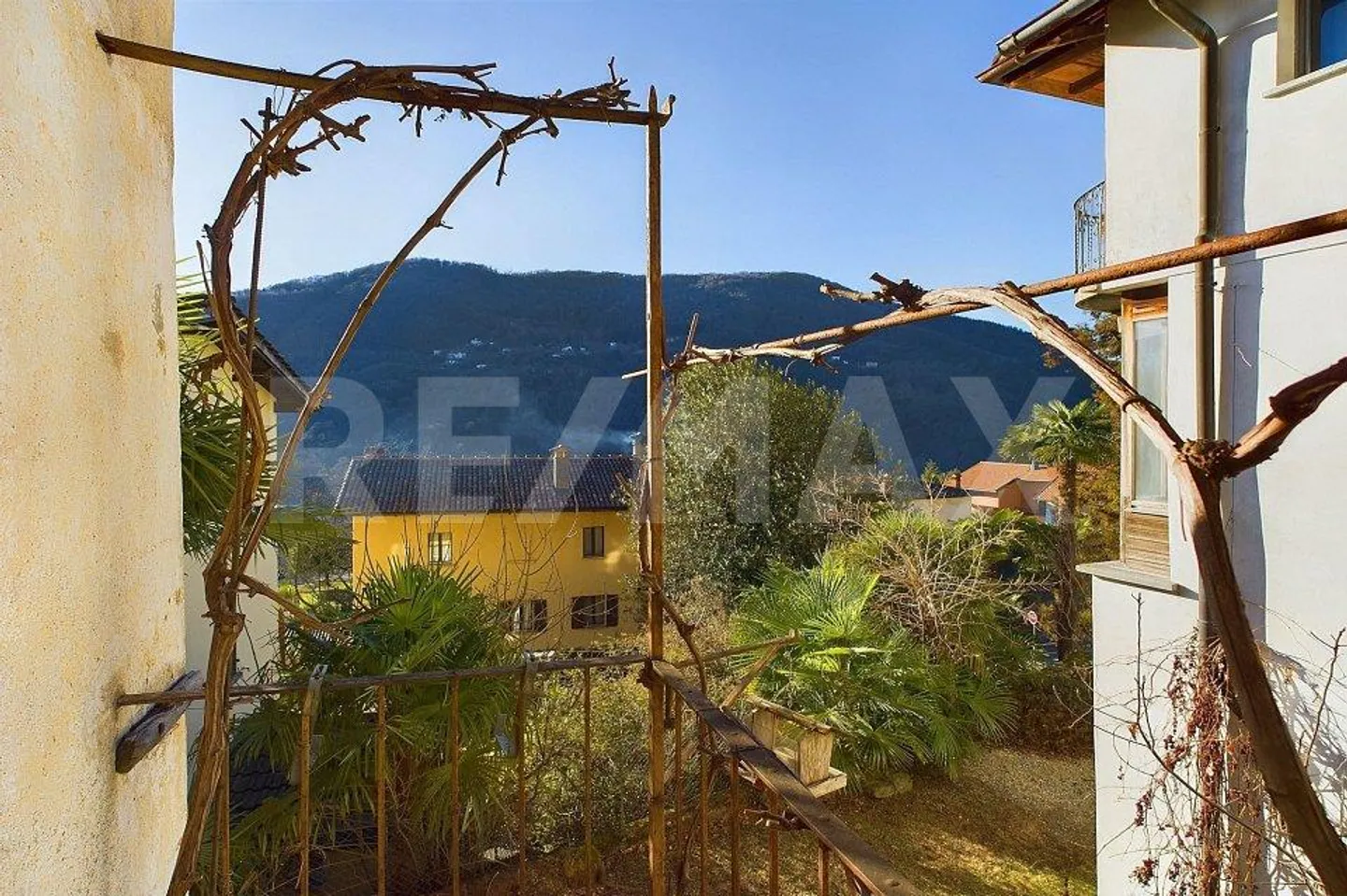 Maison de village avec terrain à bâtir, excellente investissement - Photo 9 sur 13