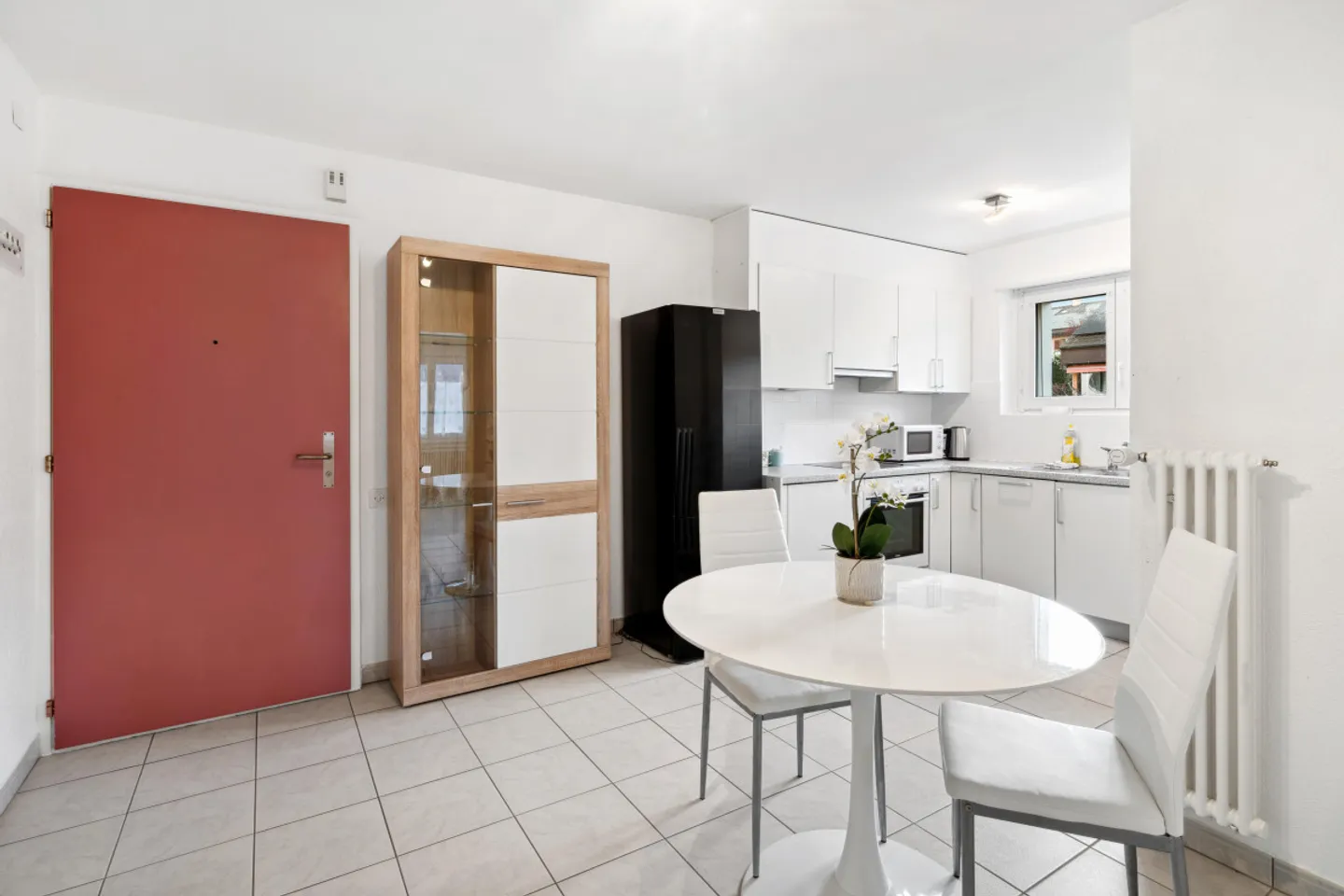 3.5 camere luminose con vista sul lago a 180 gradi - Foto 4 di 7