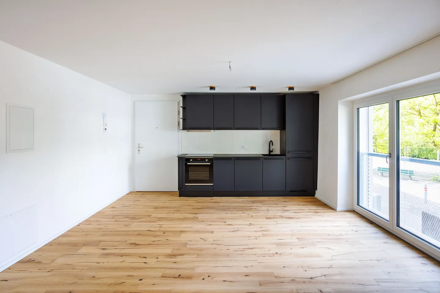 Première occupation magnifique appartement 2,5 pièces à proximité immédiate du lac - Photo 2 sur 8