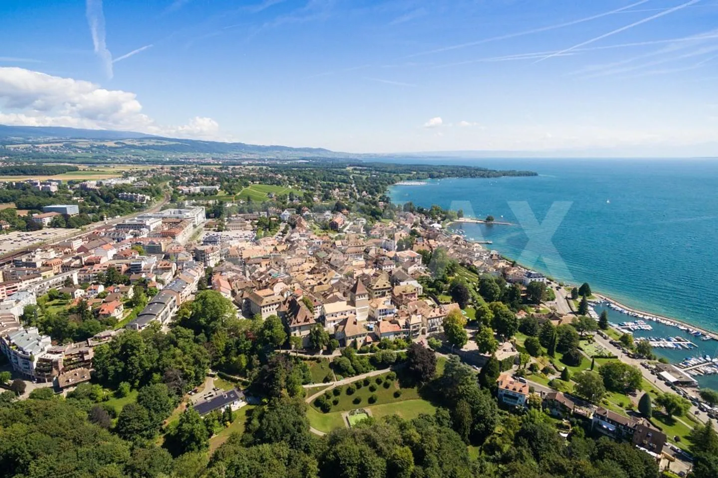 Villa Élégante avec Vue sur le Lac - Photo 1 sur 1