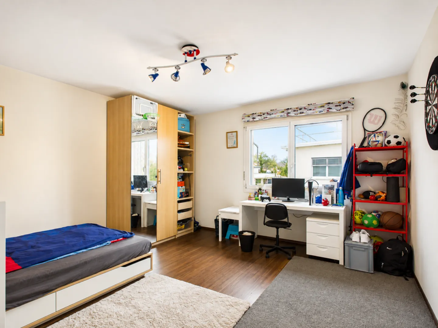 Exklusive Dachwohnung mit Golfblick - Foto 11 von 15