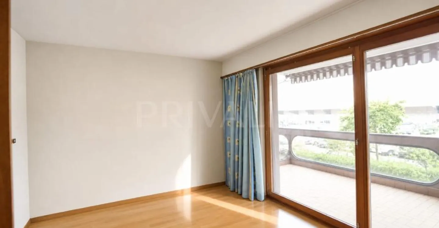 Exklusiv: Charmante 2½ Zimmer mit Balkonen und Seeblick - Foto 5 von 8