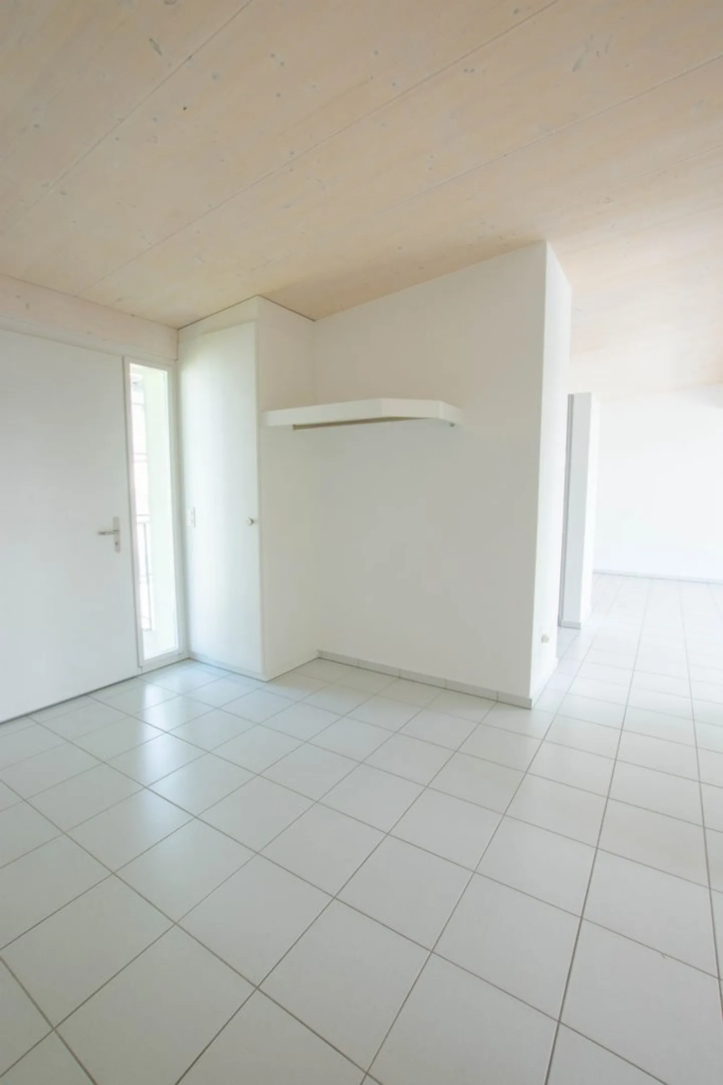 Appartement spacieux avec balcon ensoleillé ! - Photo 5 sur 10
