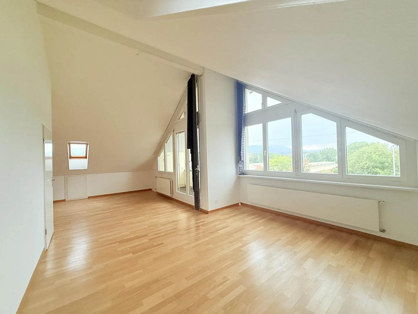 Spacious attic apartment for rent in Dornach - Photo 1 of 8