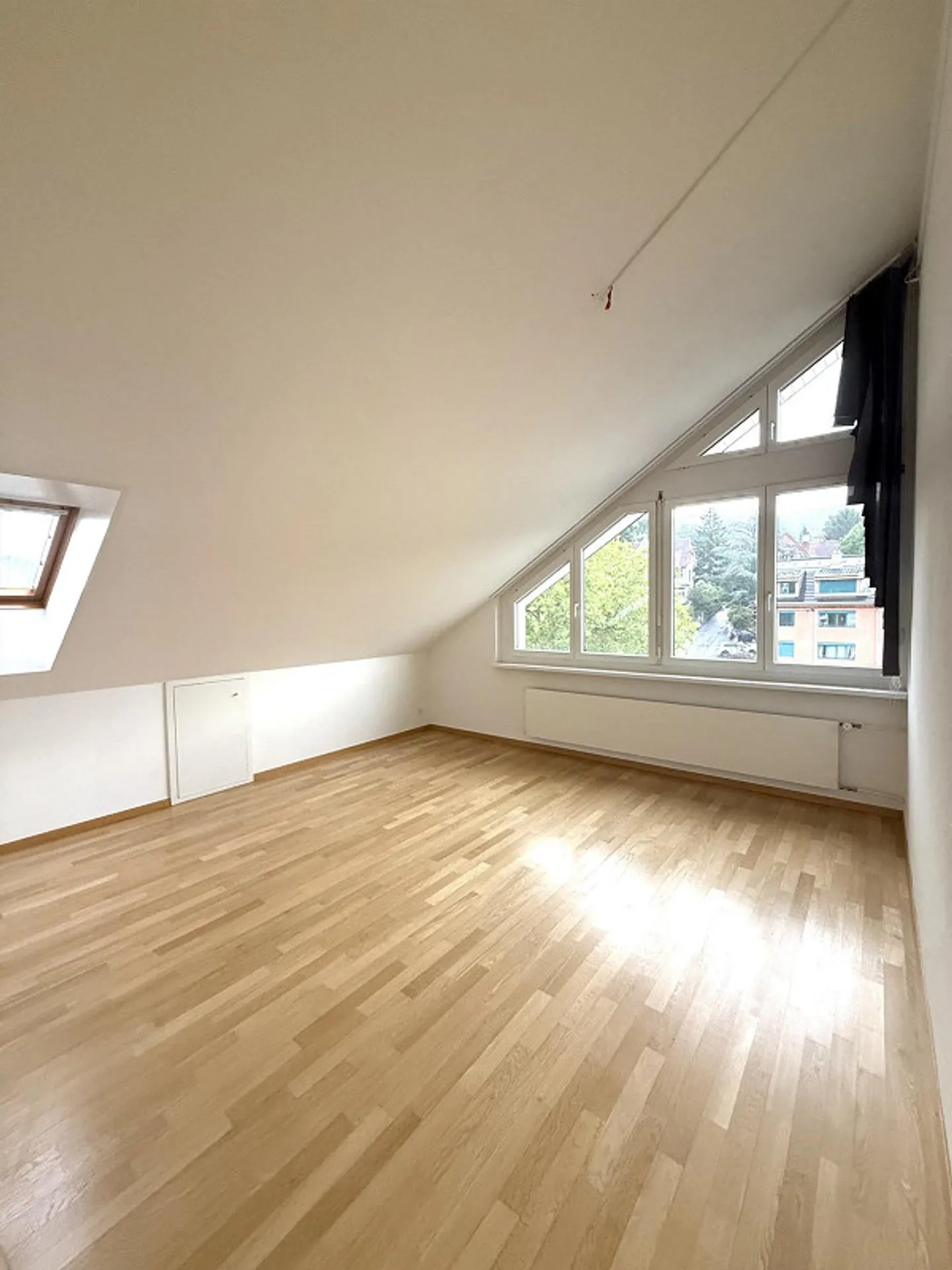 Spacious attic apartment for rent in Dornach - Photo 4 of 8