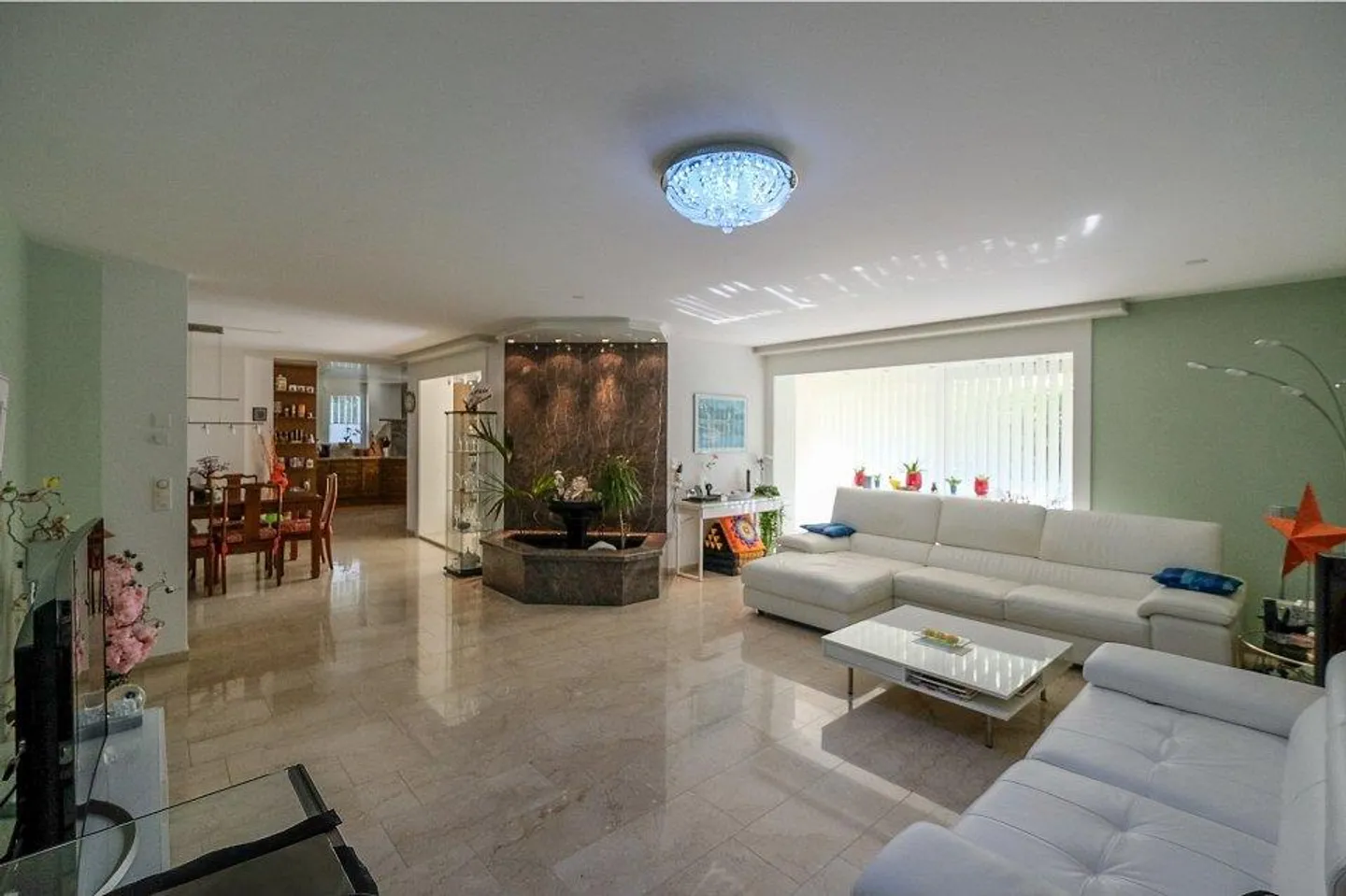 4.5-(5.5) Room Garden Apartment with High-End Finish in a Quiet and Sunny Location! - Photo 1 of 13