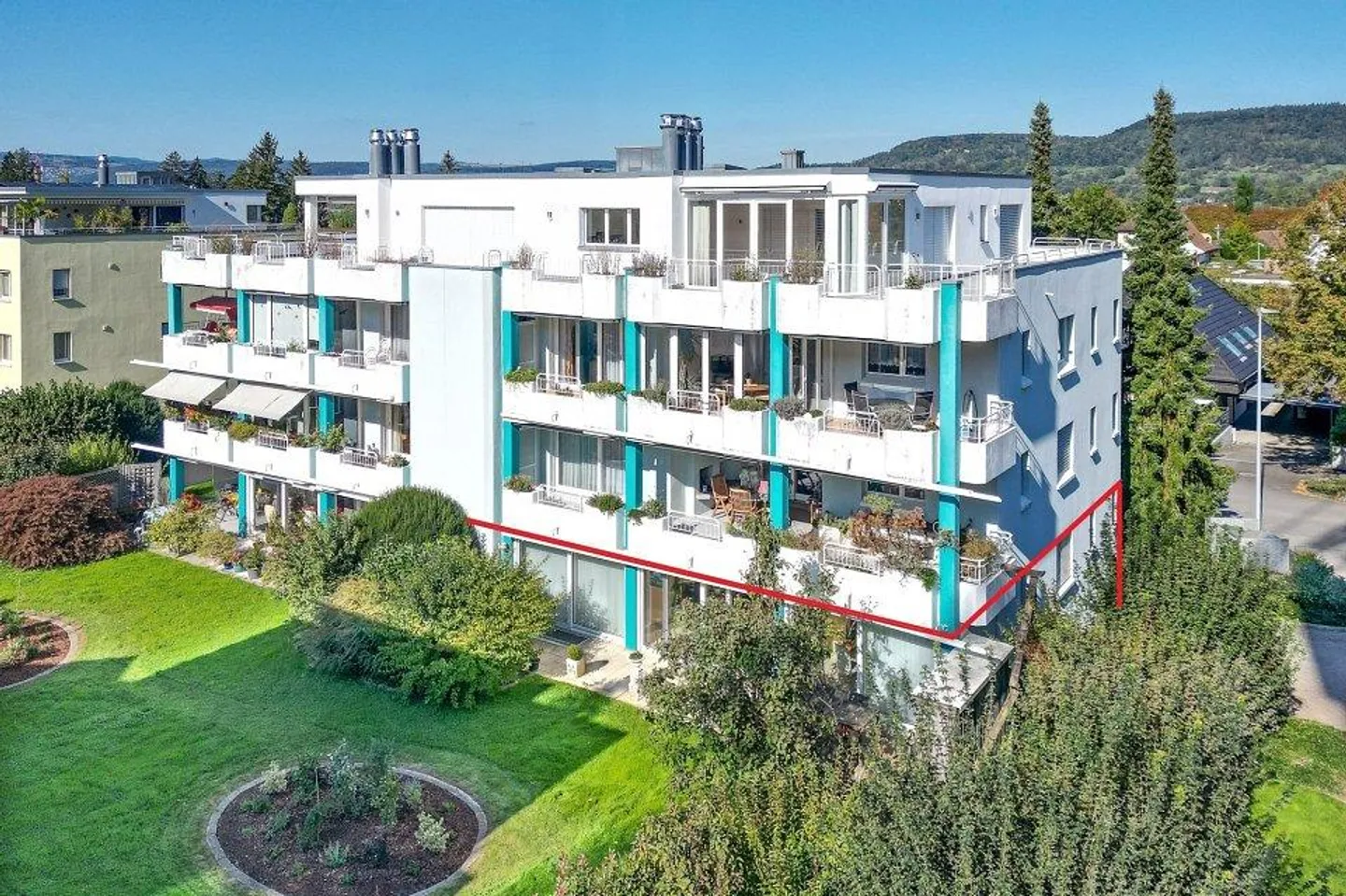 4.5-(5.5) Room Garden Apartment with High-End Finish in a Quiet and Sunny Location! - Photo 2 of 13