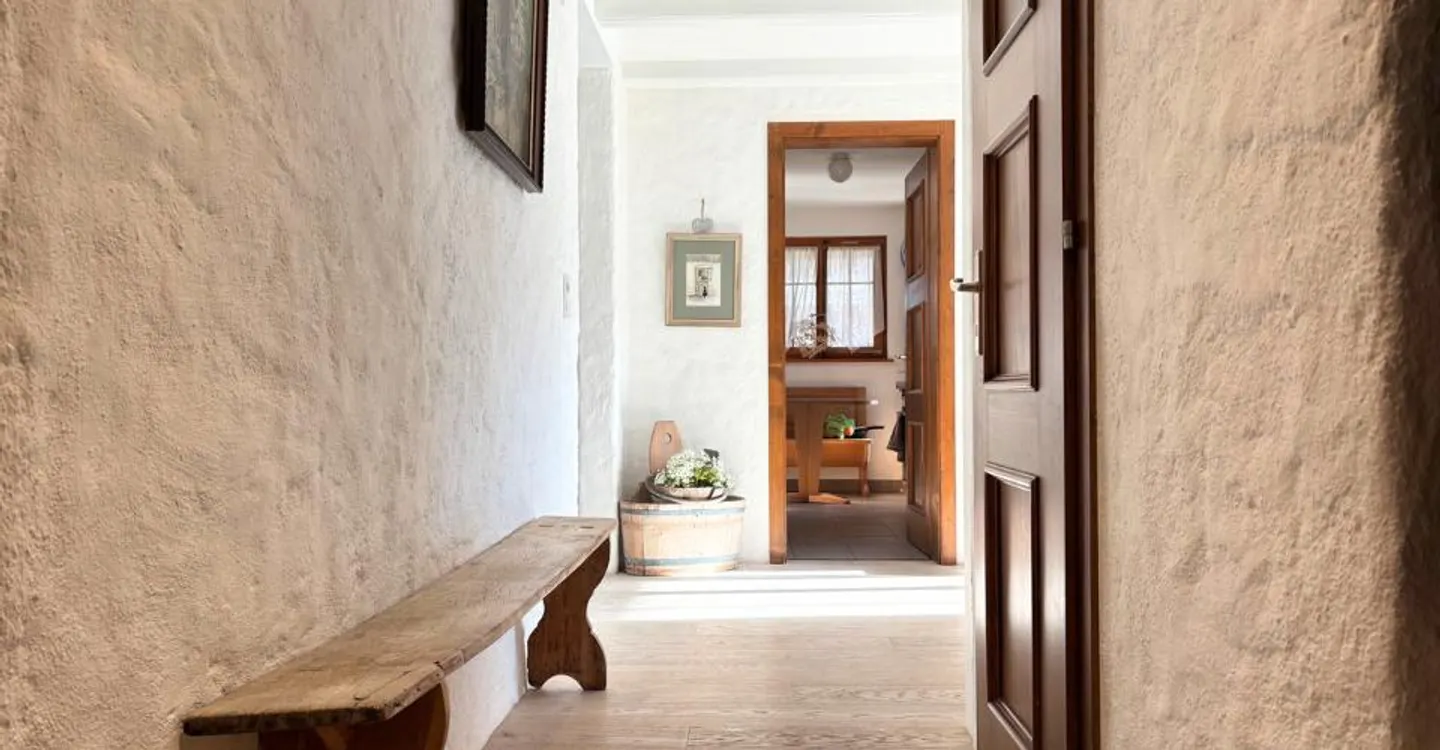 Charmante 4,5-Zimmer-Wohnung im Zentrum von Chateau-d'Oex - Foto 2 von 7