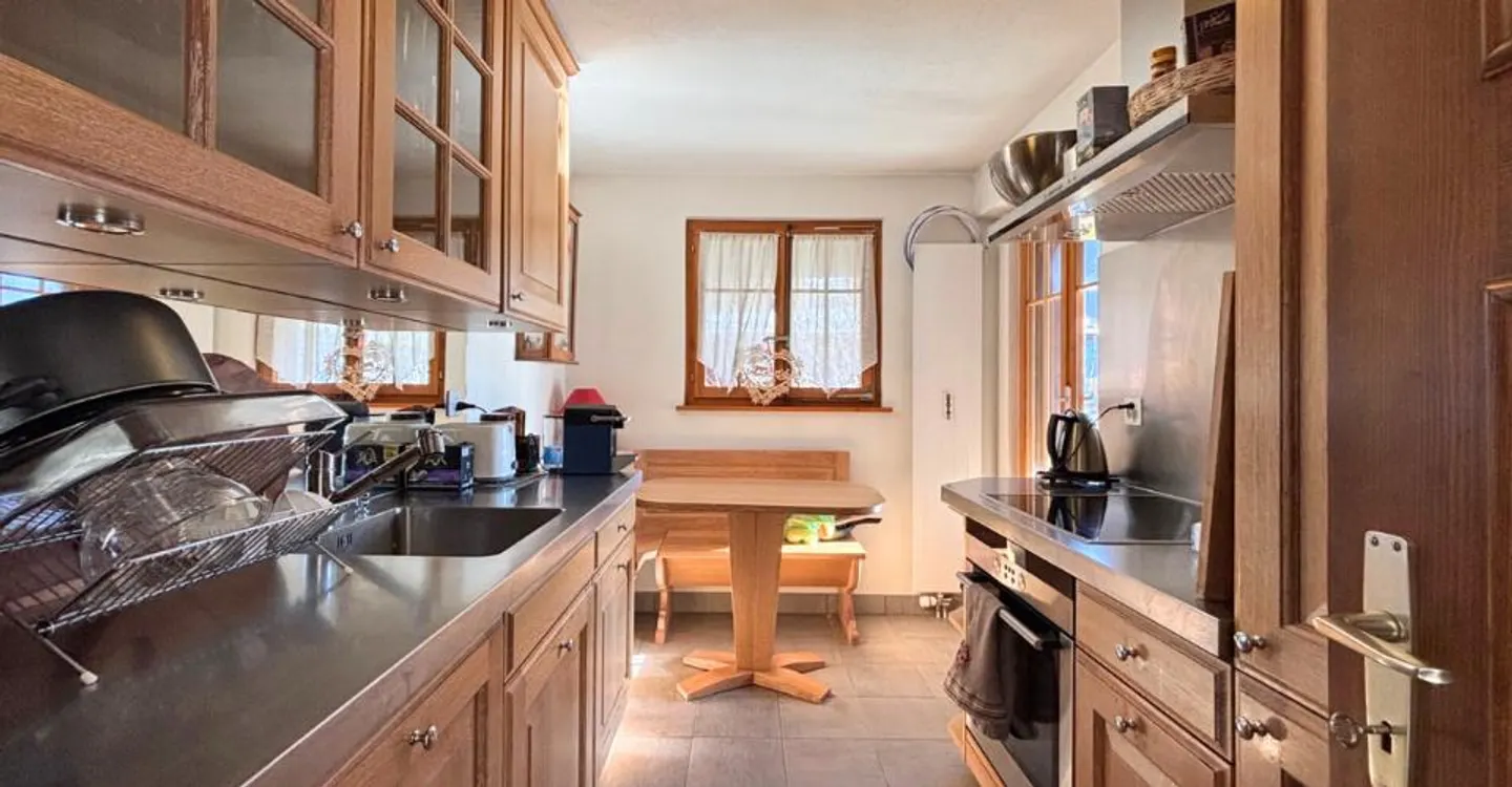 Charmante 4,5-Zimmer-Wohnung im Zentrum von Chateau-d'Oex - Foto 3 von 7