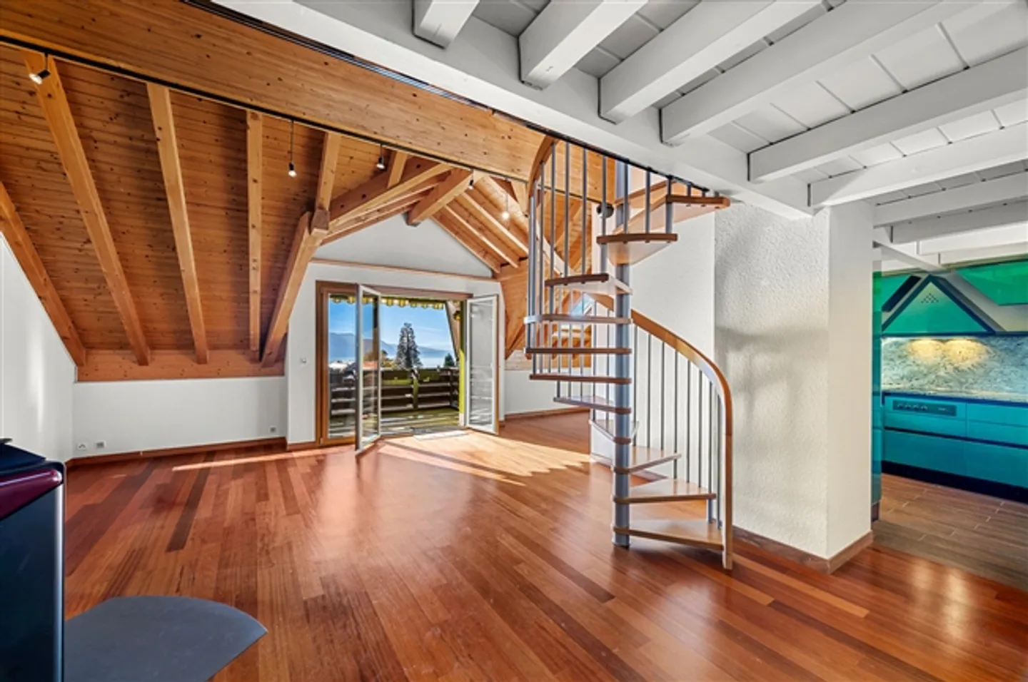 Charmante Dachwohnung mit Seeblick - Foto 7 von 13