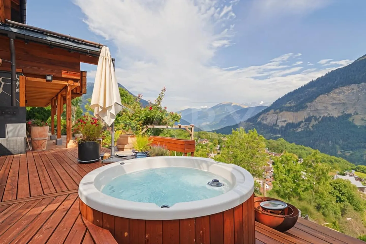 Chalet de charme avec vue panoramique ? Les Marécottes (Valais) - Foto 2 von 13