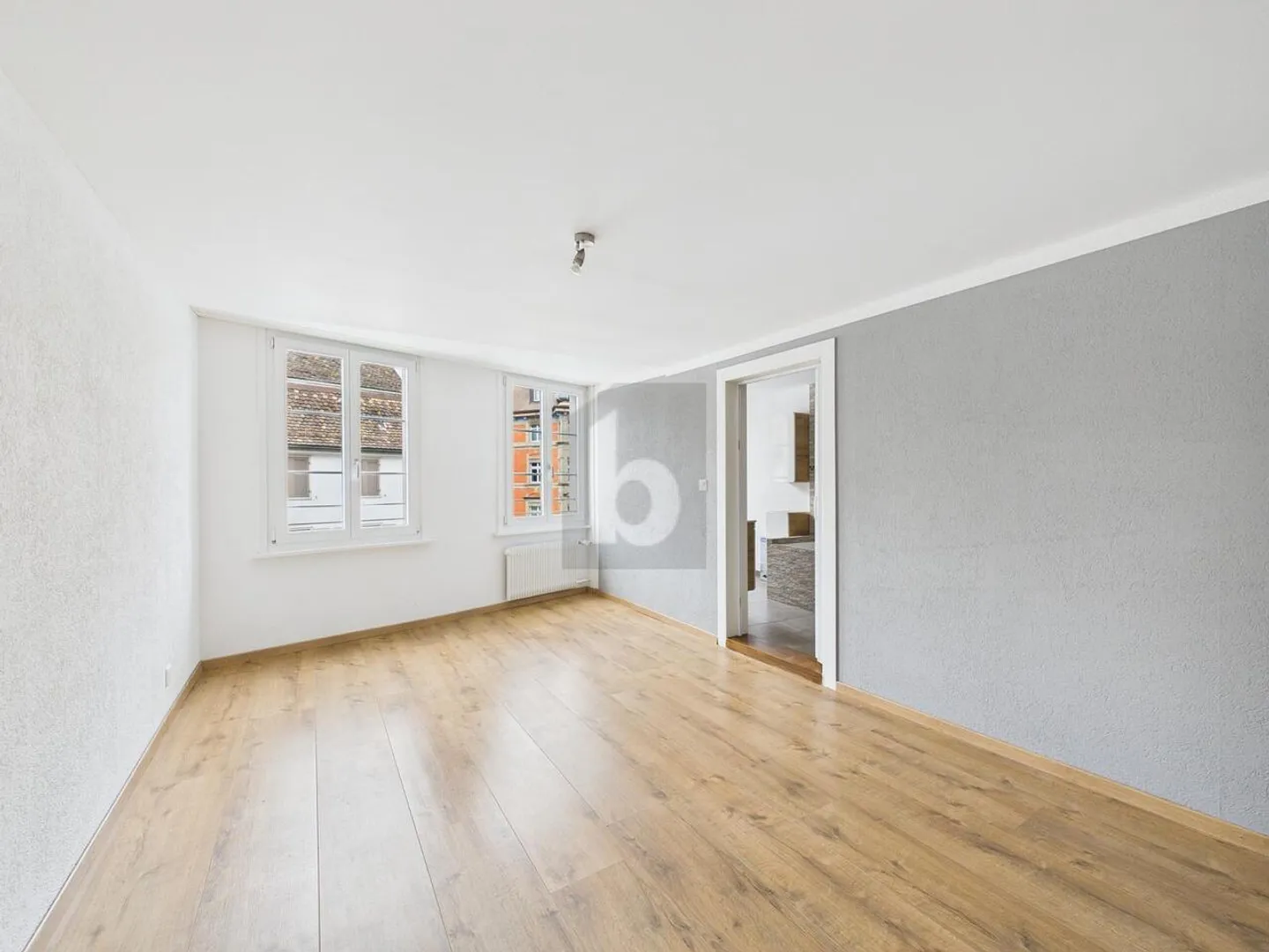 EXCLUSIF ET FRAÎCHEMENT RÉNOVÉ - Photo 5 sur 6