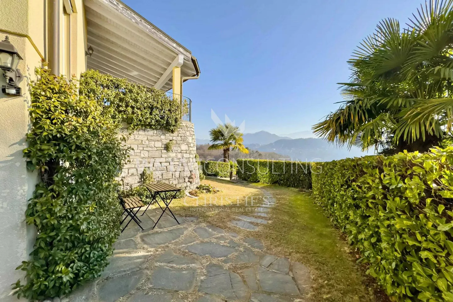 Lugano-Neggio: Villa elegante con vista magnifica sul lago di Lugano... - Foto 12 di 12