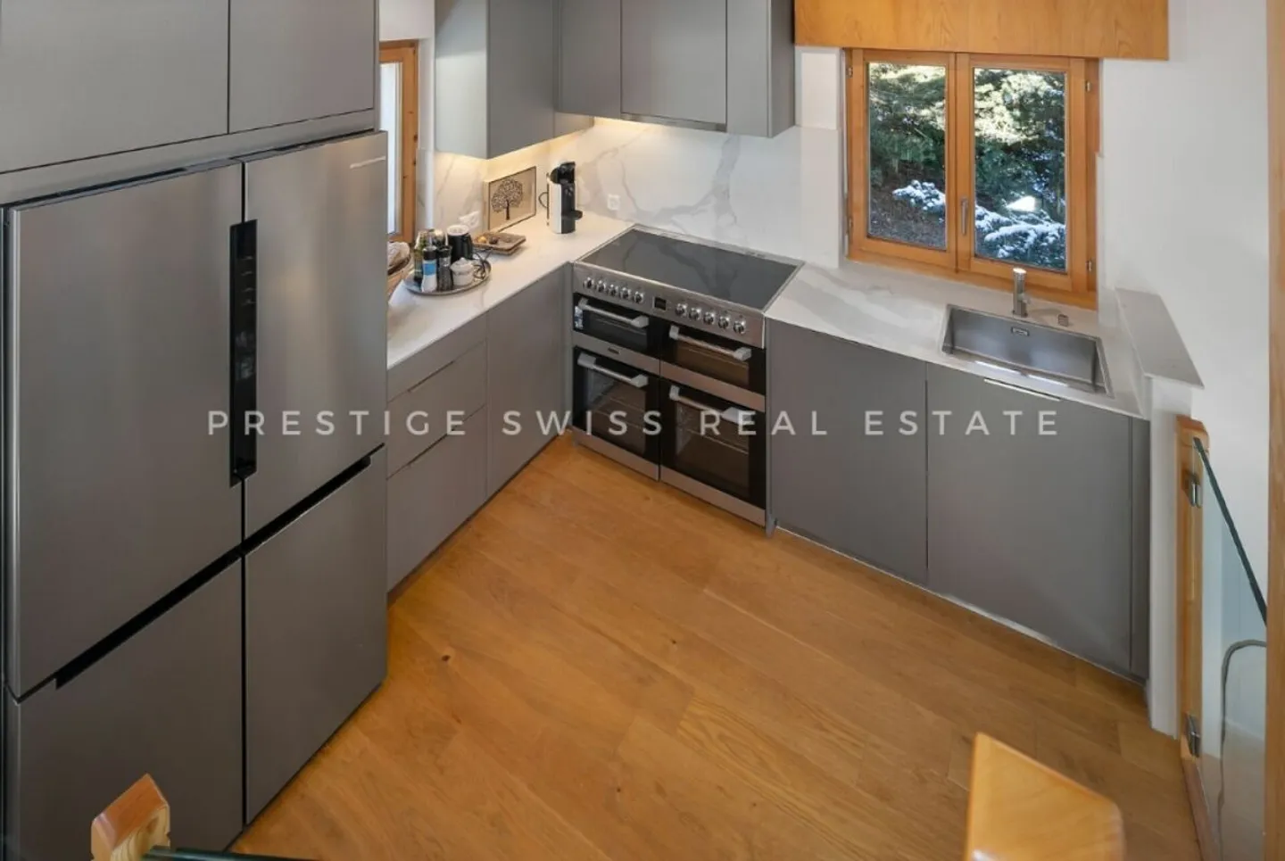 Exclusive Chalet with Stunning Views - Photo 7 of 18