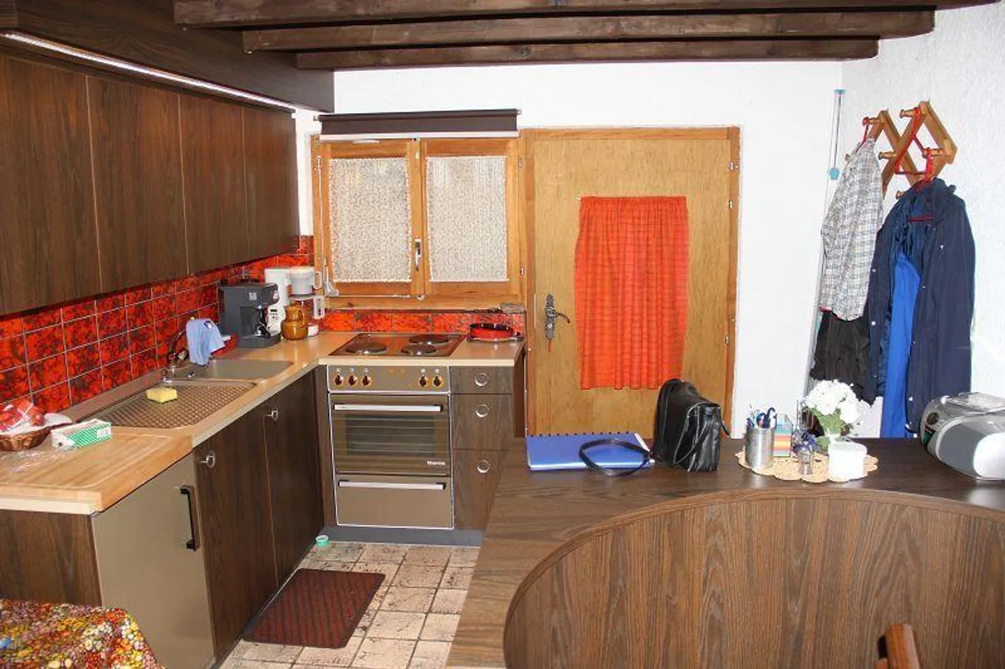 partie de maison de 2 pièces avec petite terrasse - Photo 4 sur 8
