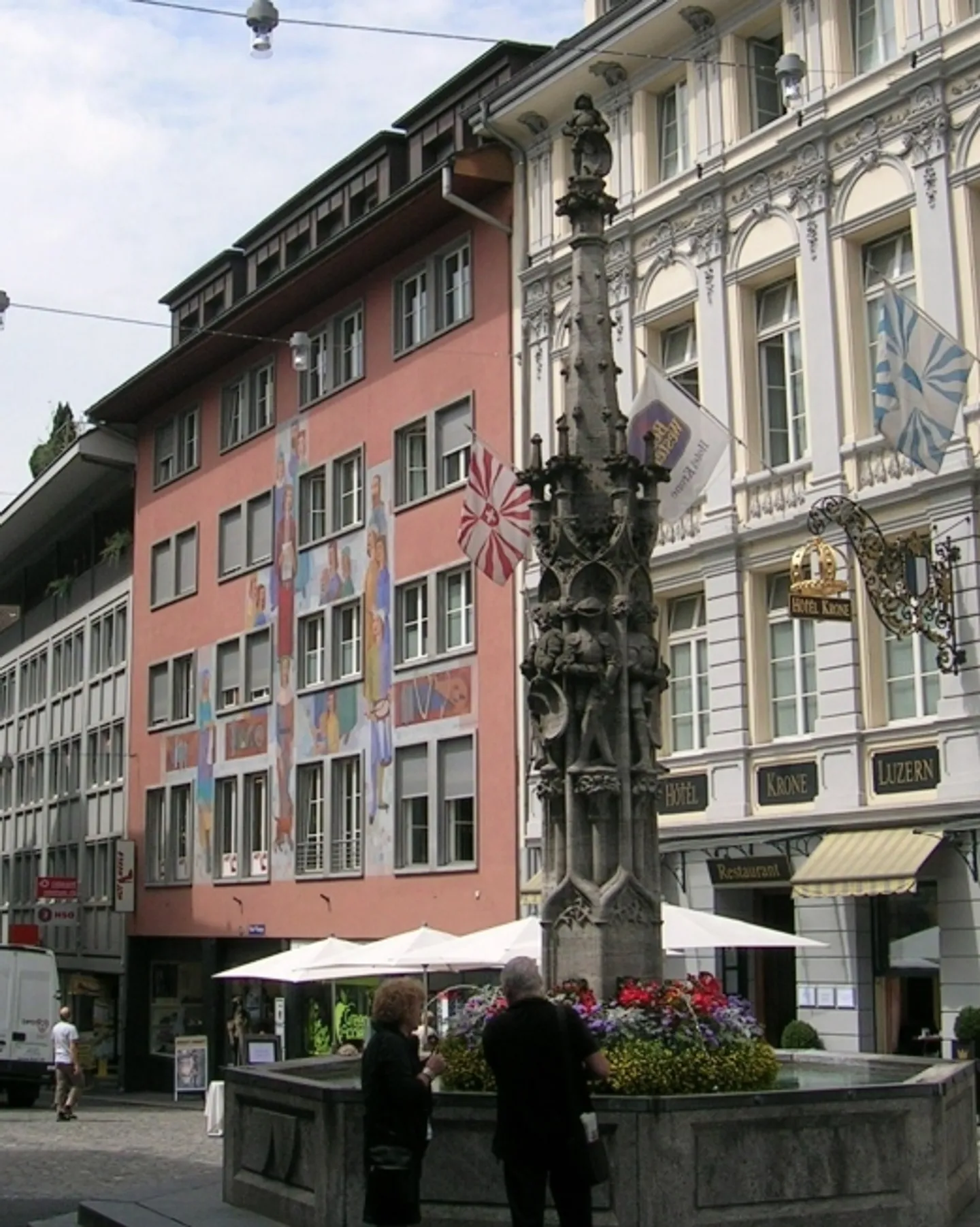 «Ladenlokal mitten in der Luzerner Altstadt am Weinmarkt!» - Photo 1 of 9