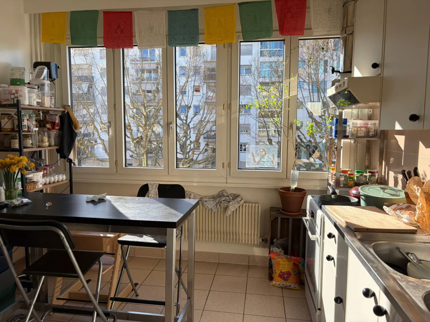 5-room apartment located in Petit Saconnex - Photo 2 of 5