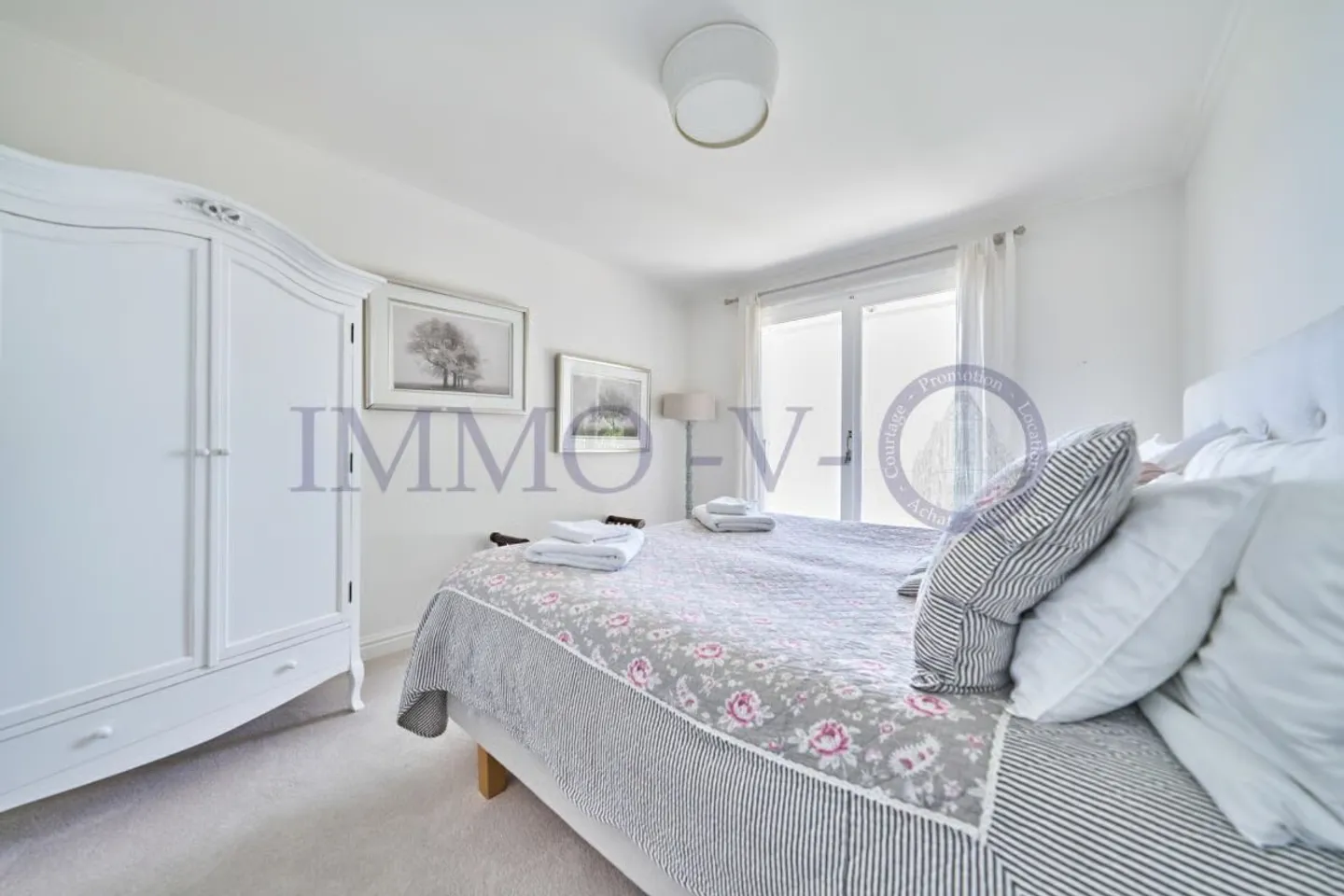 DE PRESTIGE AVEC PISCINE ET VUE PANORAMIQUE - MEUBLEE - Foto 15 di 20